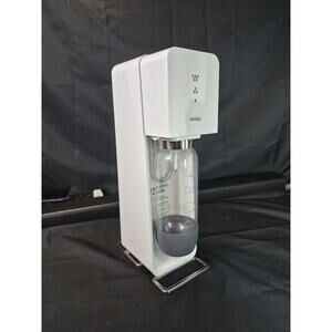 SodaStream source SOU-001 White Soda Maker Machine Complete With C02 Bottle